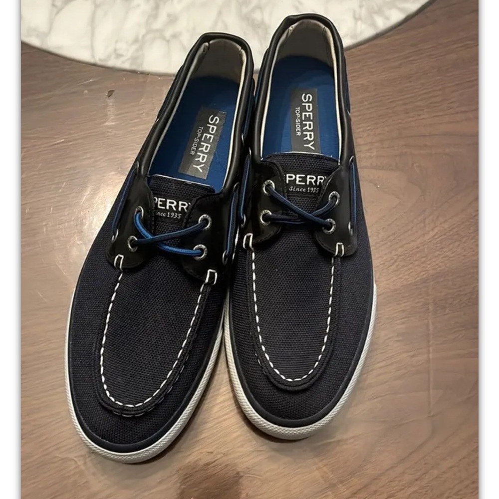 Men Sperry boat shoes size 10 navy